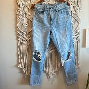 American Eagle Outfitters, mom fit, size 2 regular blue jeans